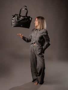 lola black en el aireWEB